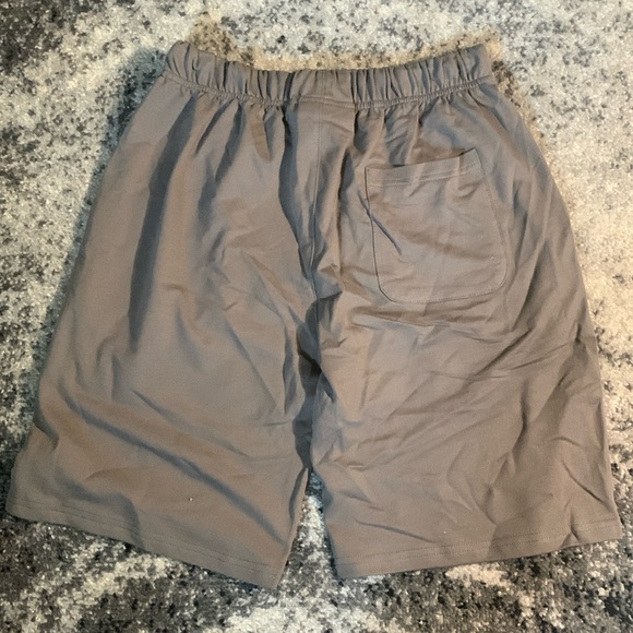 Essentials Fear of God Grey Cotton Logo Shorts Men’s Sizes S, M, L - Picture 2 of 2